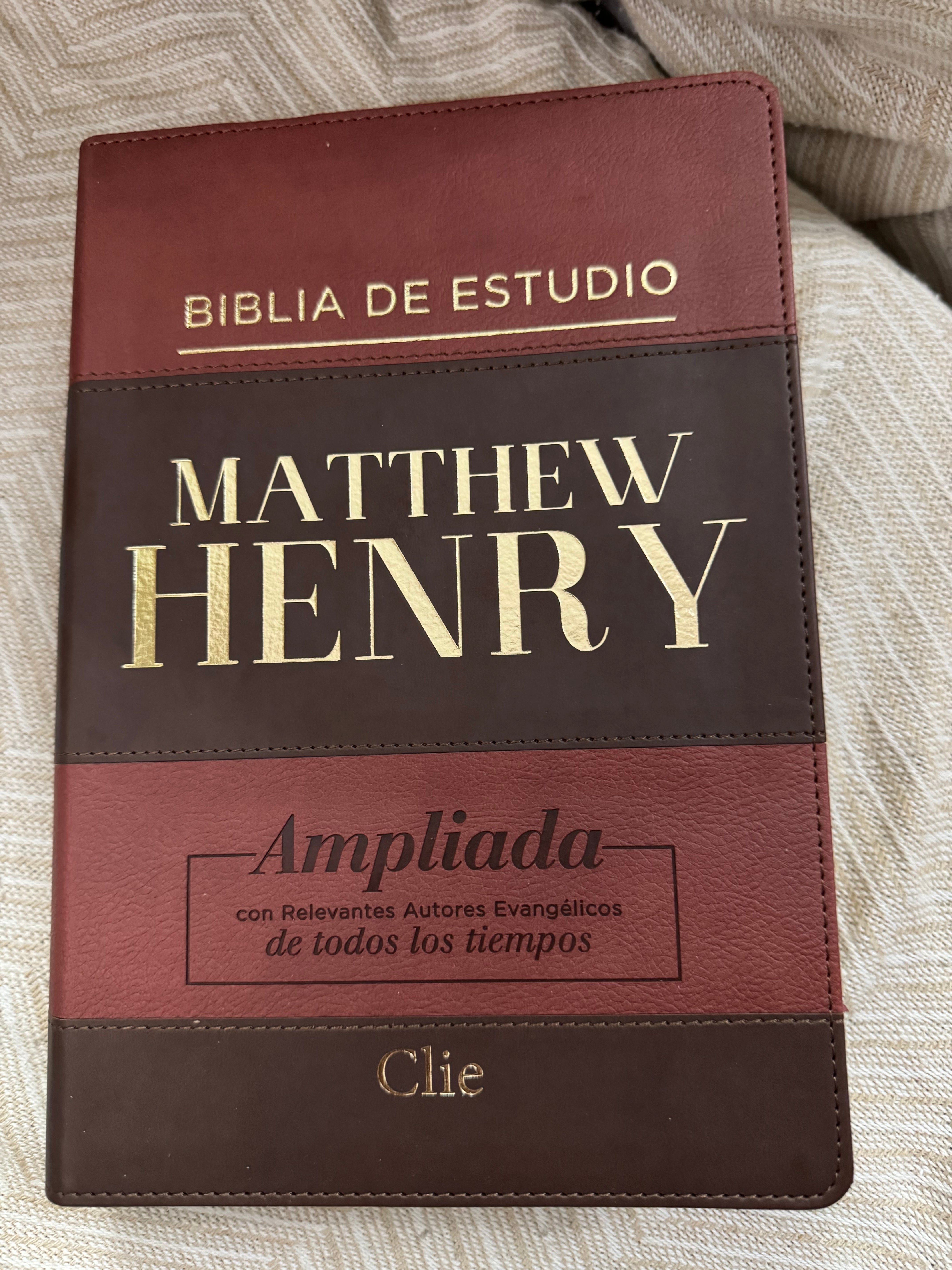 Biblia de estudio Matthew Henry con índice